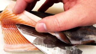 釣った魚を刺身で食べるのは危険 釣り人が答えます Fam Fishing