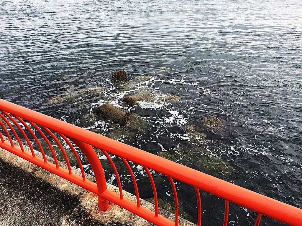 海でも川のような流れになる釣り場もある